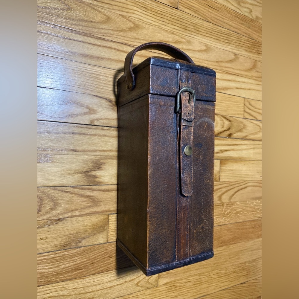 Distressed Leather Box Wine Caddy w Handle Holds Wine / Liquor Bottles